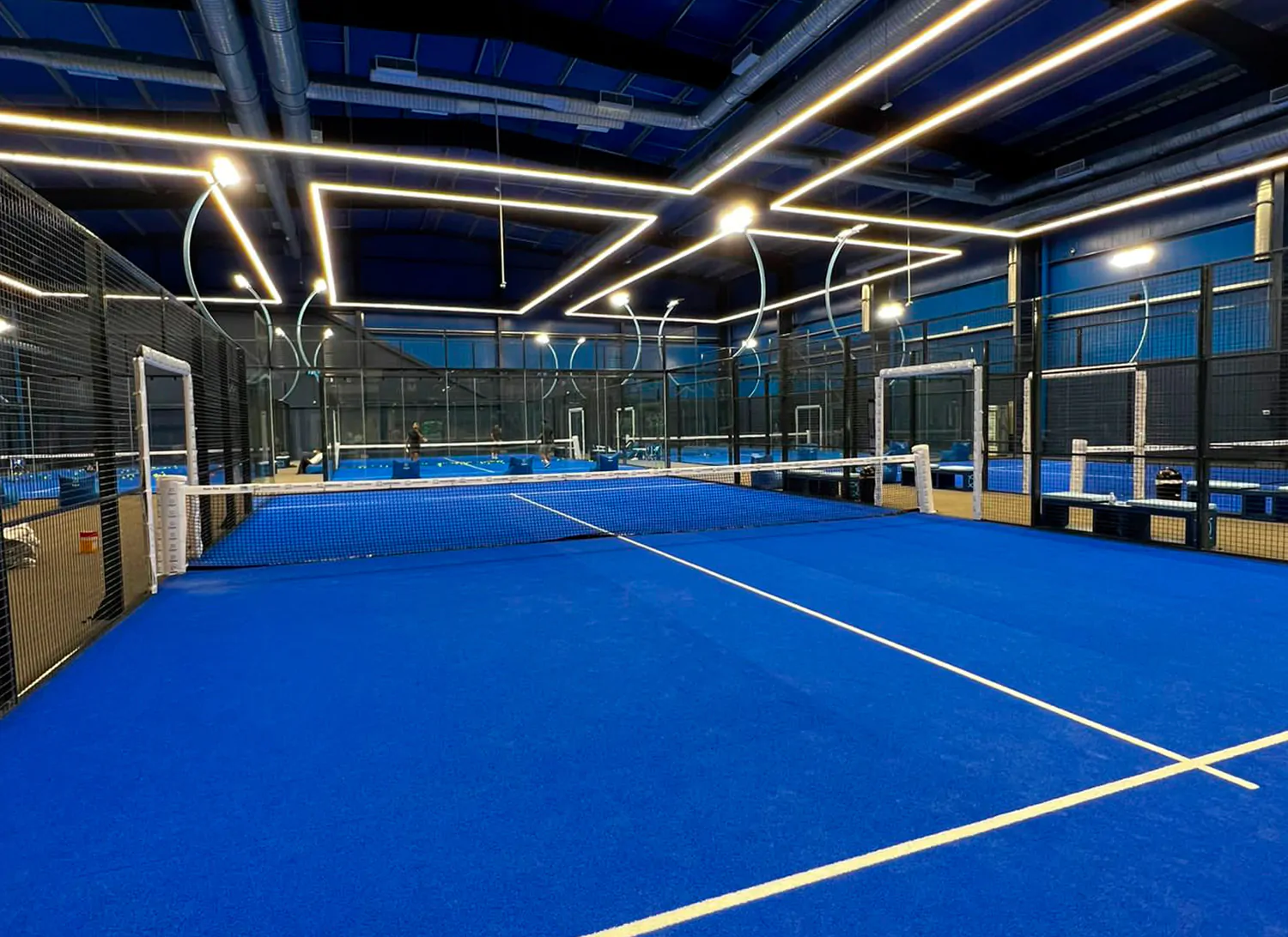 Thi Công Sân Padel Trong Nhà 2026 Cỏ Mondo-100